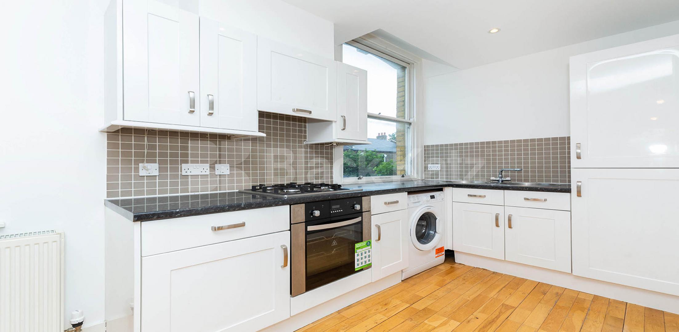 			1 Bedroom, 1 bath, 1 reception Apartment			 Goulton Road, HACKNEY CENTRAL